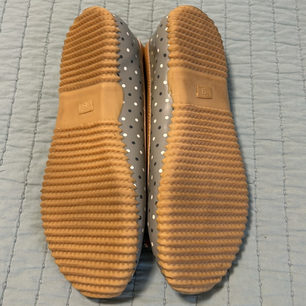 Rain Flats - Picture 3 of 4